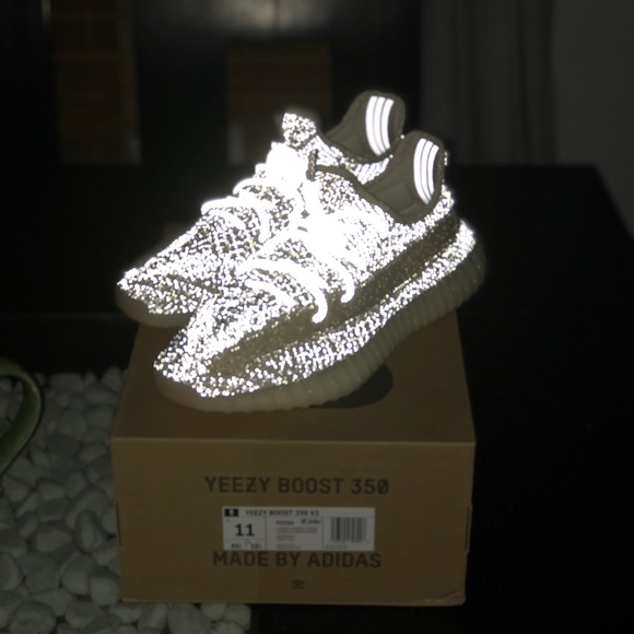 Yeezy 350 V2 'Lundmark Reflective' 11